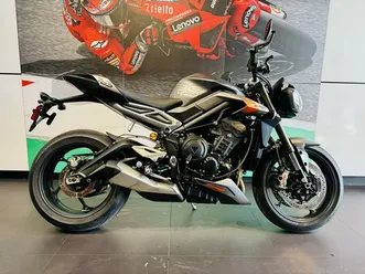 2024 triumph street triple 765 rs silver ice