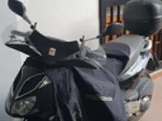 aprilia sportcity 200 (anno 2009)