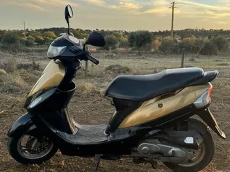 peugeot v-clic 50 cc scooter évora (são mamede, sé, são pedro e santo antão)