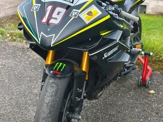 yamaha r1 rennstrecke rn19