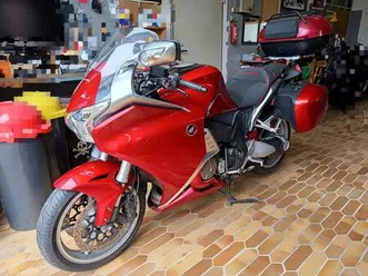 honda vfr 1200 f / tüv neu / koffersystem / bagster sitzbank