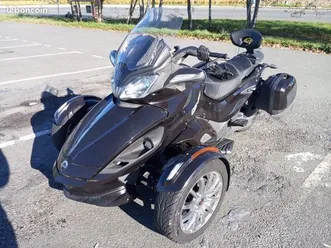can am spyder sts