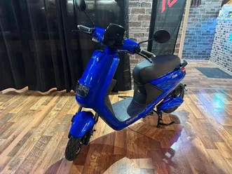 blu:s stalker xt2000 e-roller