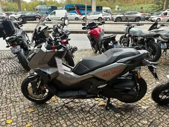 honda adv 350 coimbra (sé nova, santa cruz, almedina e são bartolomeu)