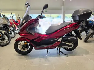 honda pcx125 scooter