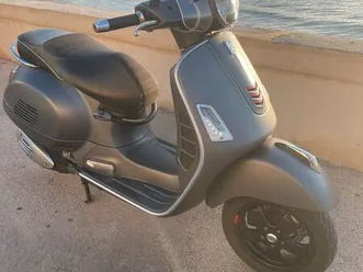 vends vespa 300gts super