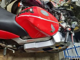 vfr 800 50 ème anniversaire