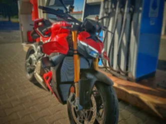 ducati streetfighter v4s 2025