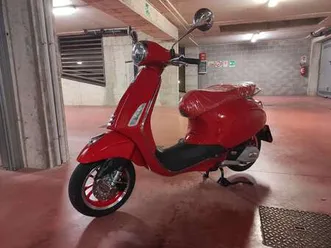 vespa primavera 150 3v red rosso