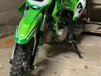 vend ou échange dirt contre 50 cc