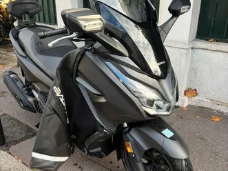 scooter honda forza 125 très bon état