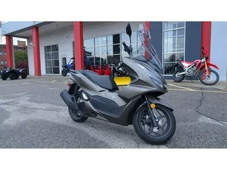 2023 honda pcx abs