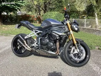 triumph speed triple 1200 rs
