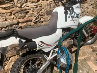 2 honda 125 nx + une autre