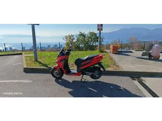 aprilia sxr 50 49 cm3, 2022 god.