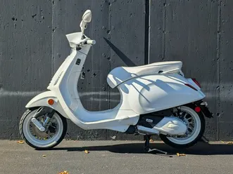 2023 vespa sprint 150