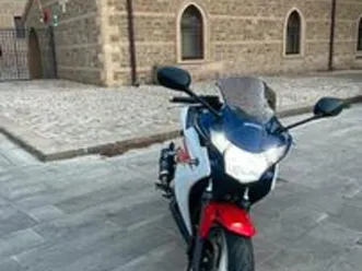 honda cbr250r 2017- perfetta per patente a2