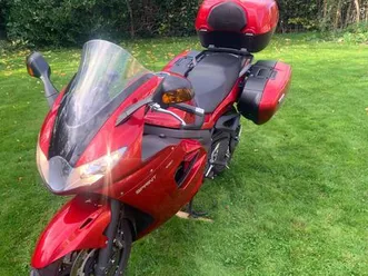 triumph sprint gt 1050 abs sports tourer petrol manual (126 ps) 1050 cc