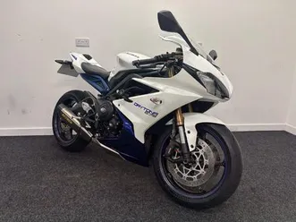triumph daytona 675 675 cc