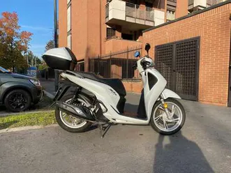honda sh 125i bianco