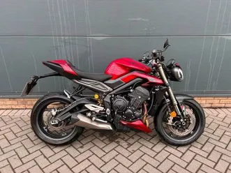 2025 triumph street triple rs street triple rs (23my) naked/street petrol manual