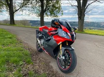 aprilia rsv 1000 r