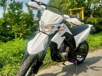 kawasaki d-tracker 125 supermoto mädchenmotorrad