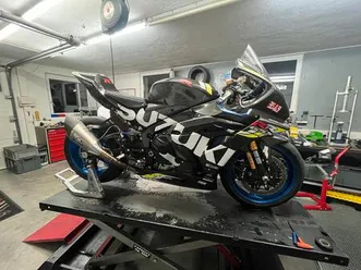 suzuki gsxr 1000 l7 racebike