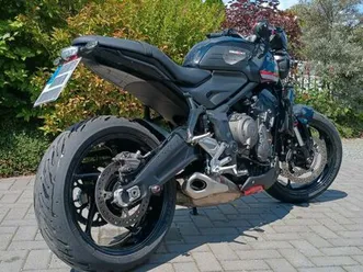 triumph trident 660 abs quickshifter & blipper top !!!