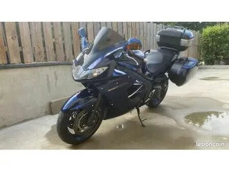 triumph sprint gt 1050 abs