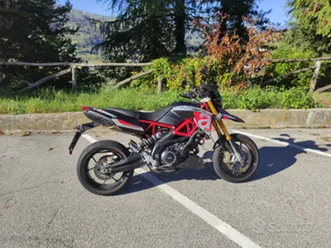 aprilia dorsoduro 900