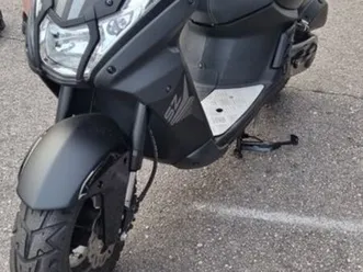 scooter peugeot street zone