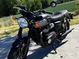 ② triumph bonneville t120 black 2022