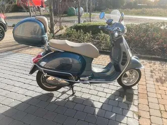 2-vespa-250-cc