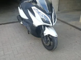 kymco downtown 300i pari al nuovo