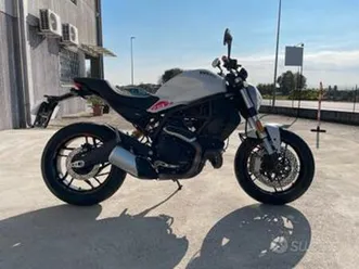 ducati monster 797