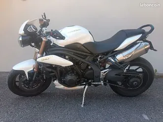 triumph speed triple 1050