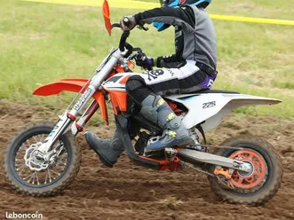 vends moto ktm sx-e5 modèle 2023