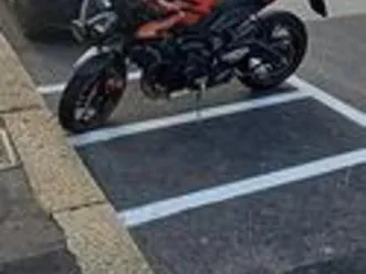 triumph street triple r