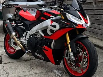 aprilia tuono factory v4