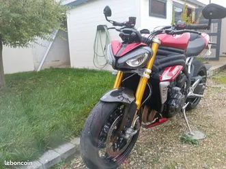 triumph speed triple 1200 rs