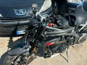 speed triple 1050 rs incidentata