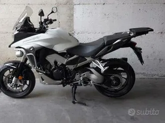 honda crossrunner - 2015