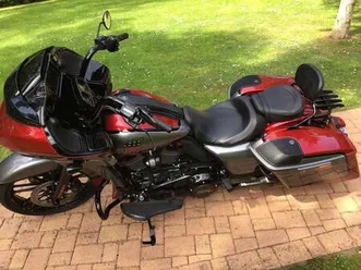 harley davidson cvo vollausstattung nur 2923km !!!