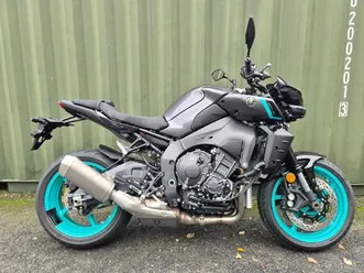 yamaha mt-10 1000 hyper-naked euro 5 998 cc
