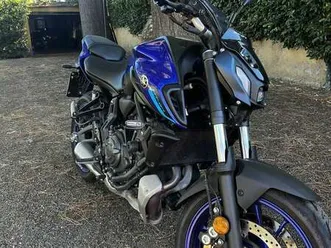 yamaha mt-07 pure blue
