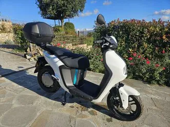 yamaha neos 50 dual battery bianco