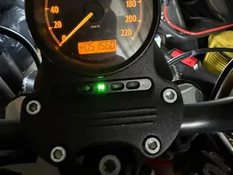 ② magnifique sportster iron 883 à vendre