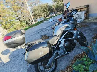 kawasaki versys 650 argento