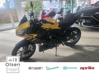 aprilia tuono 125 e5+ viper yellow